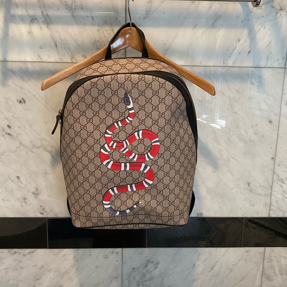 snake backpack gucci